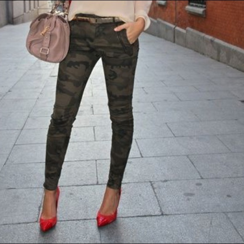 H&M super stretch camouflage skinny pants