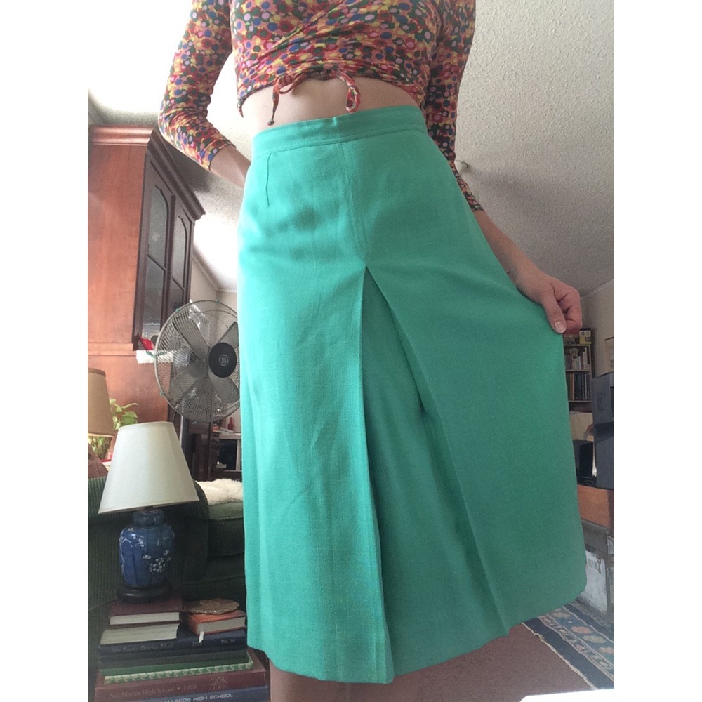 Green Linen vintage high waisted skirt
