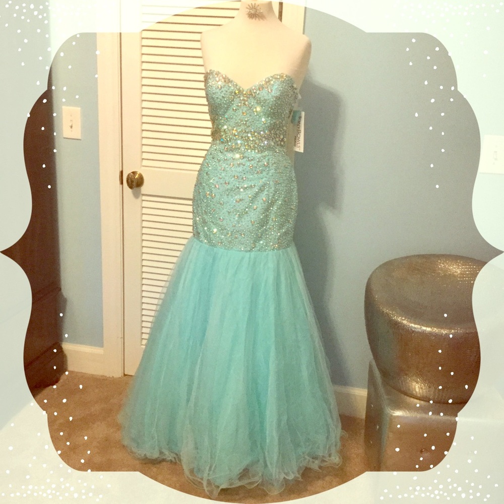 FORMAL DRESS NWT Size 6 - Picture 1 of 4