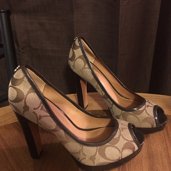 Coach Heels - Picture 2 of 4