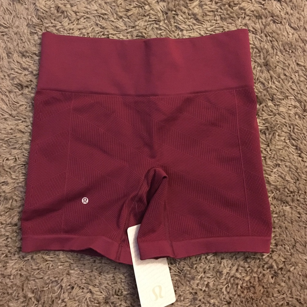 Lululemon stretch short 5'