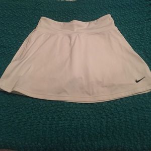 White nike tennis skirt