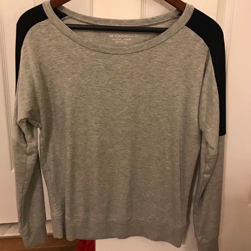 Beyond Yoga grey/black sweatshirt XS