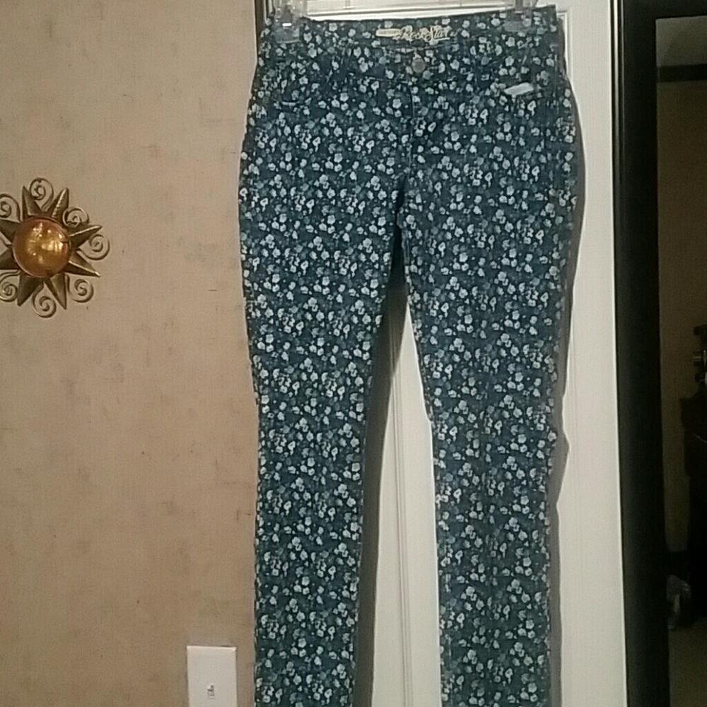 Old navy Rockstar jeans