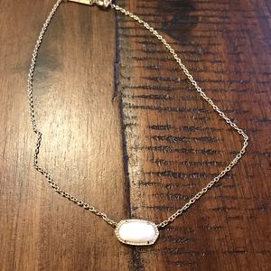Elisa Gold Pendant Necklace In White Pearl
