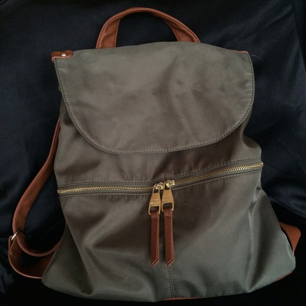 🌲 STEVE MADDEN ARMY GREEN BACKPACK 🌲