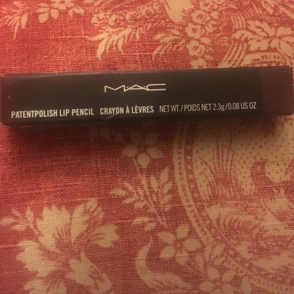 MAC Patent Polish Lip Pencil in Berry Black Friday - Picture 3 of 4