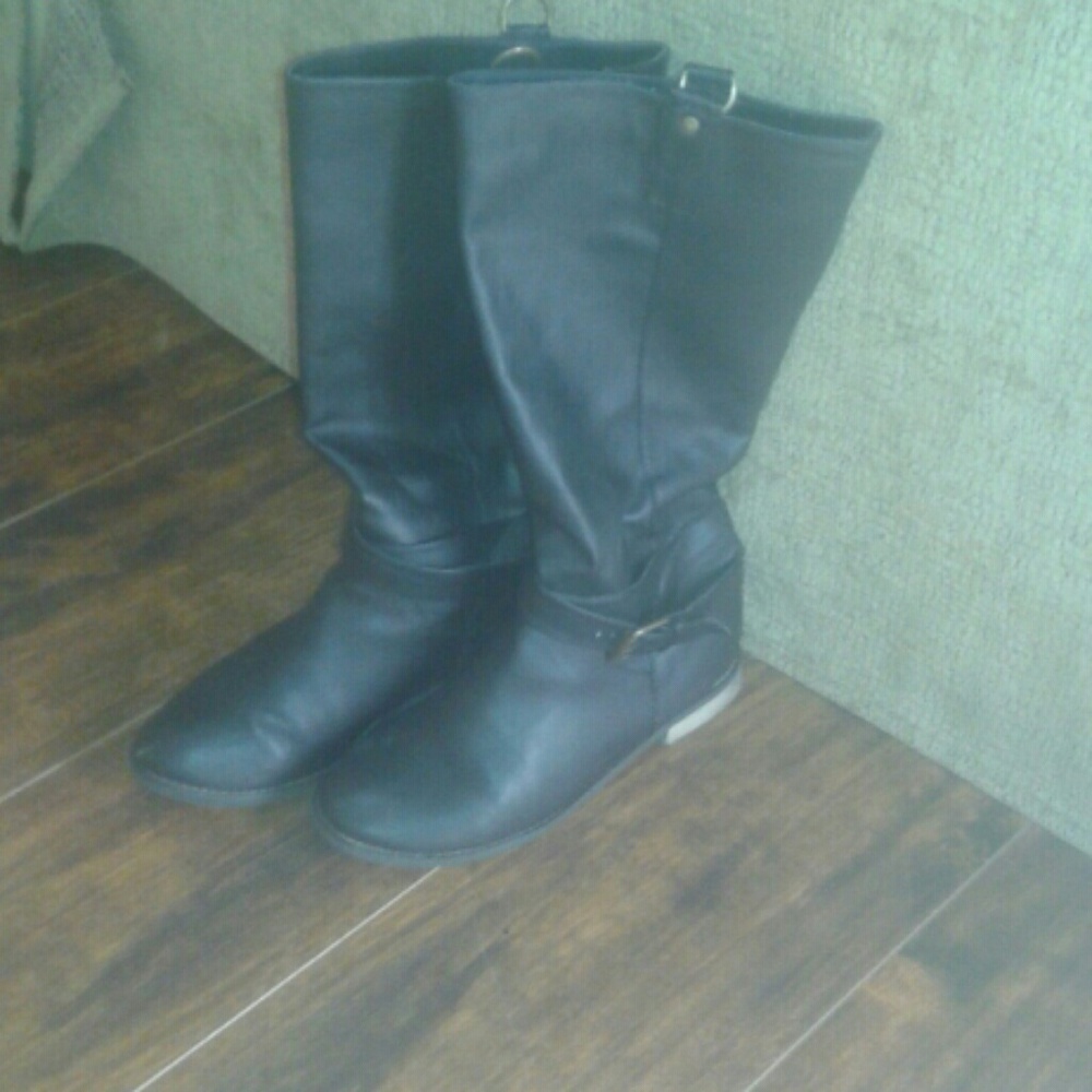 BDG boots