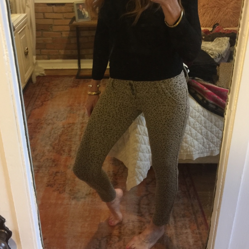 Cheetah stretchy pants