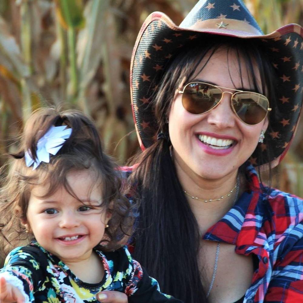 Meet your Posher, Lorena