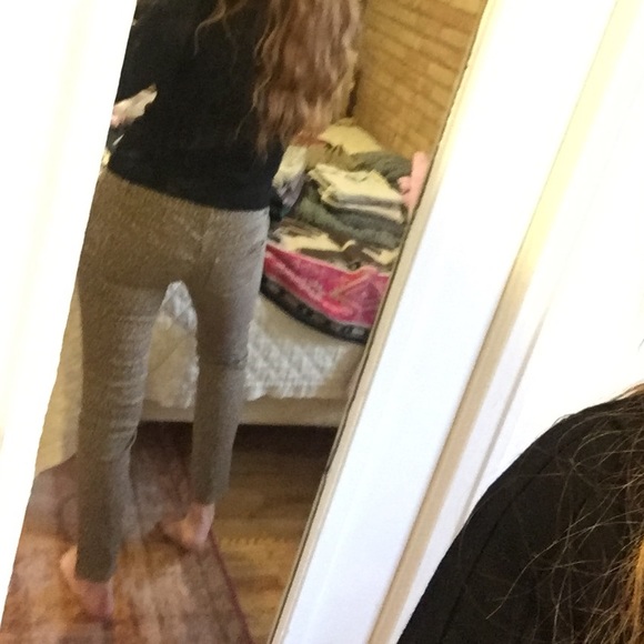 Cheetah pants - Picture 2 of 2