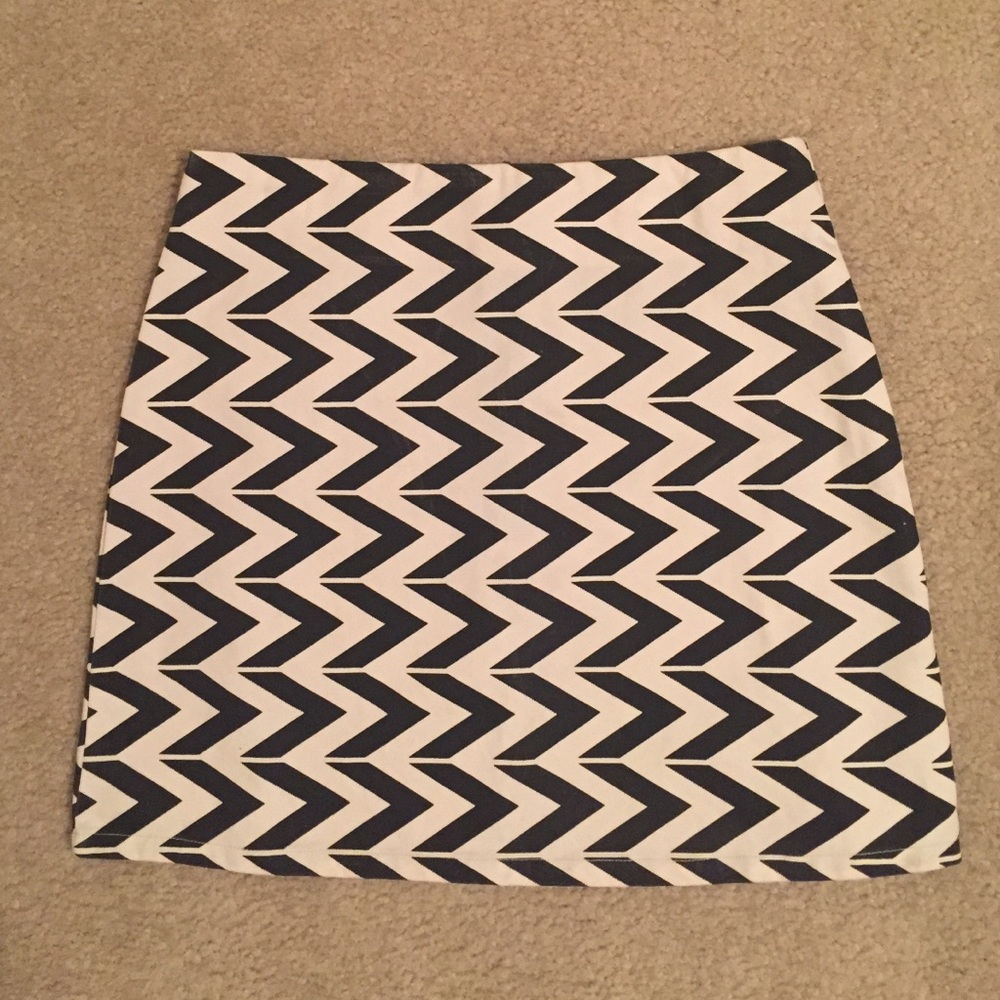 NWOT MINKPINK mini skirt