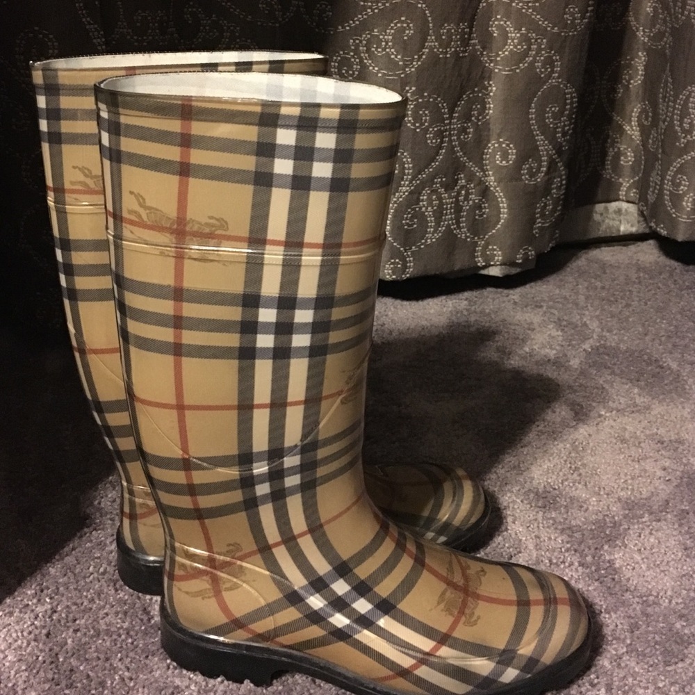 Burberry rain boots