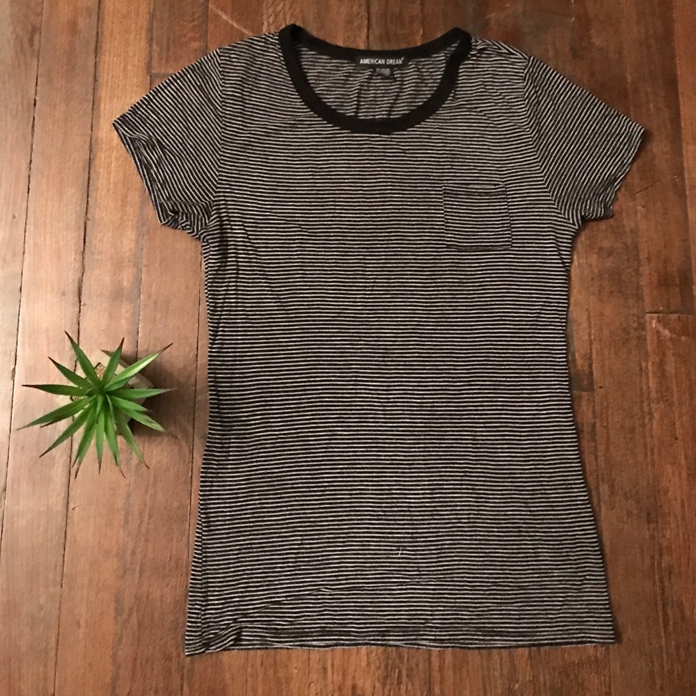 Super soft black and white tee