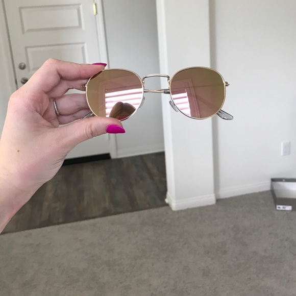 LAST 1💎Rosegold pink mirrored round sunglasses - Picture 3 of 3