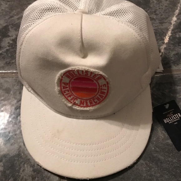 white hollister hat