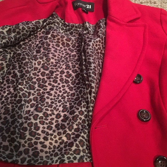 Red coat - Picture 2 of 2