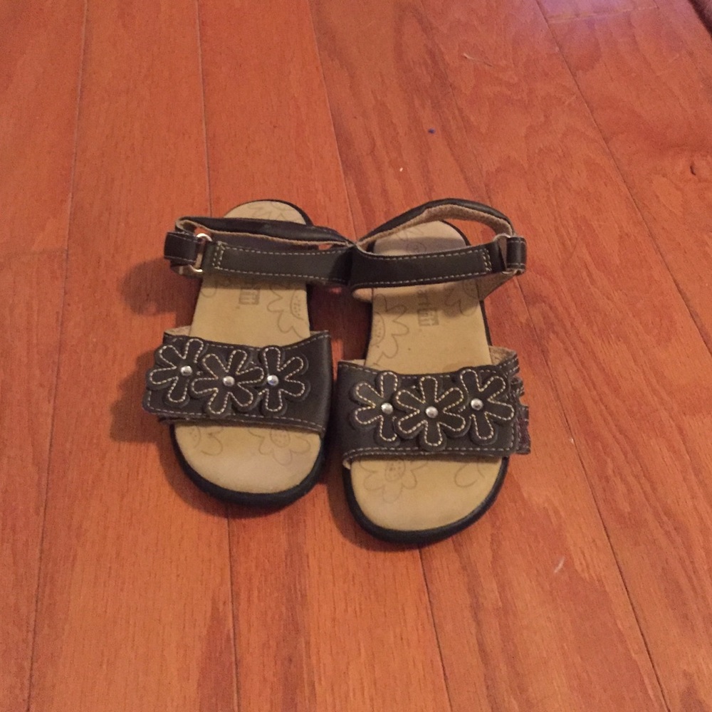 Brown leather sandals