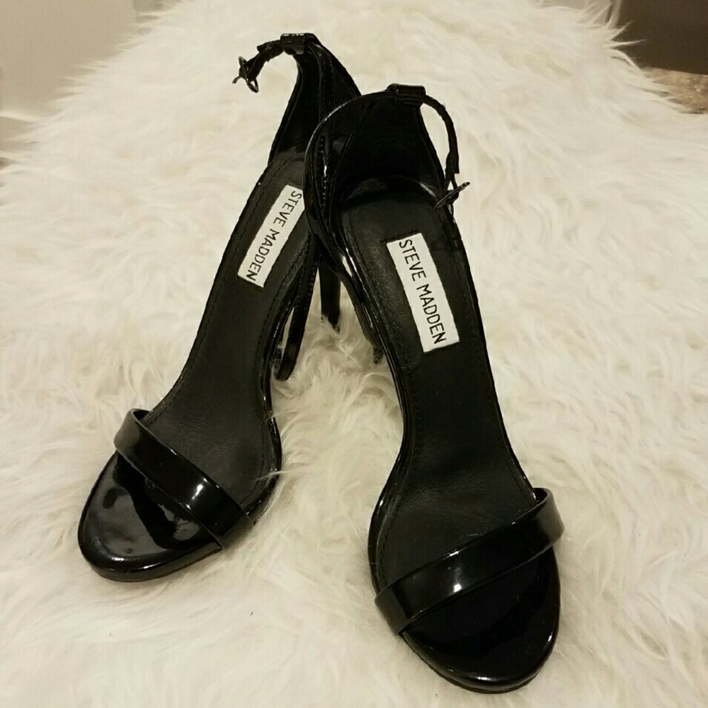 NWOB Steve Madden Black Strappy Heel