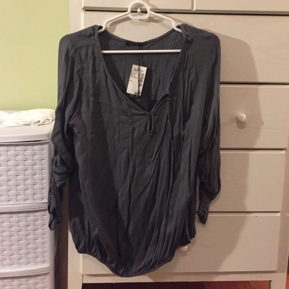 Grey cute Top. Brand new