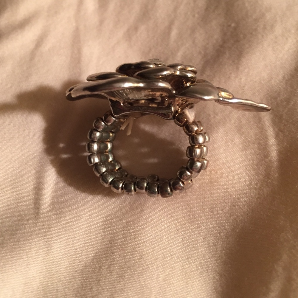 Flower ring - Picture 3 of 3