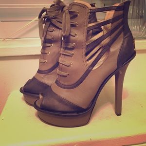 Combat platform shoe boot