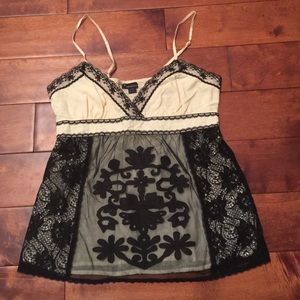 Adorable forever 21 lace tank top Large
