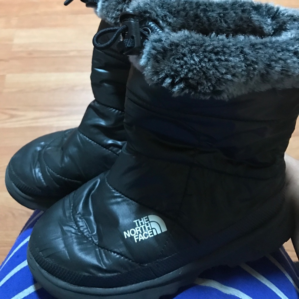 The north face girls boots