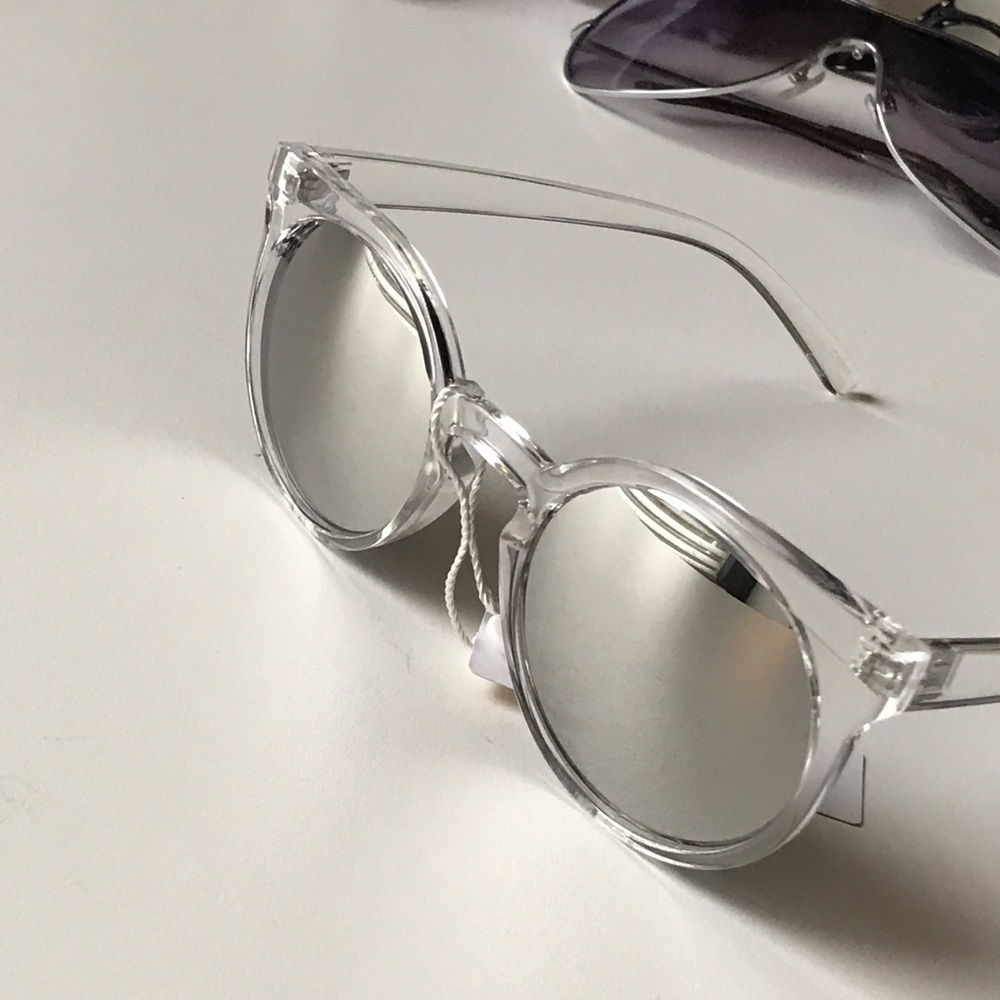 New| SILVER CAT EYE MIRRORED SUNGLASSES - Picture 2 of 4