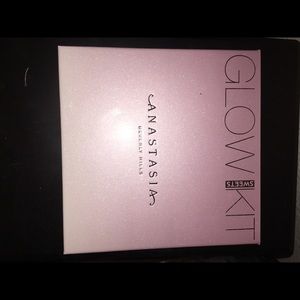 Anastasia Glow Kit