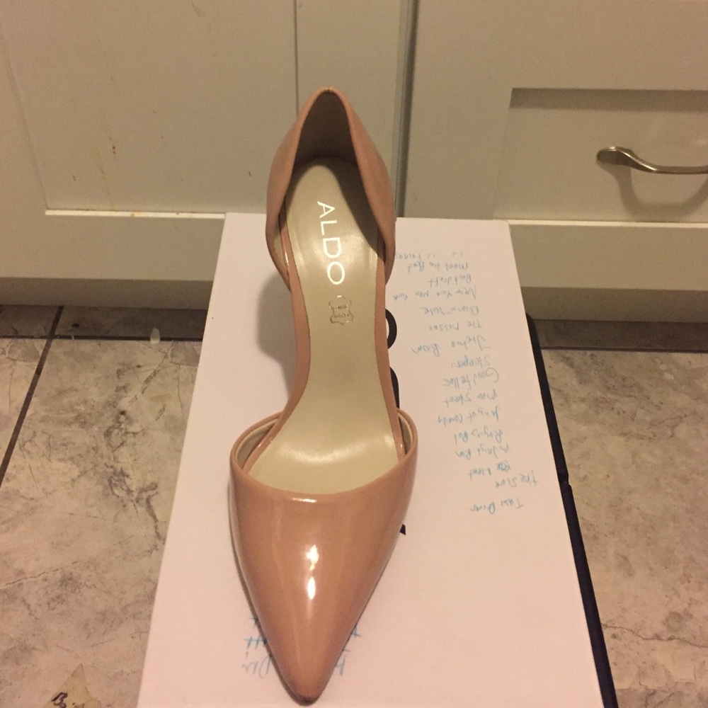 Aldo pumps!