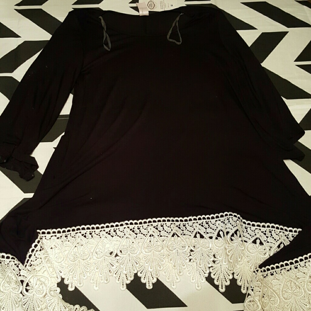 NWT Black and White Tunic