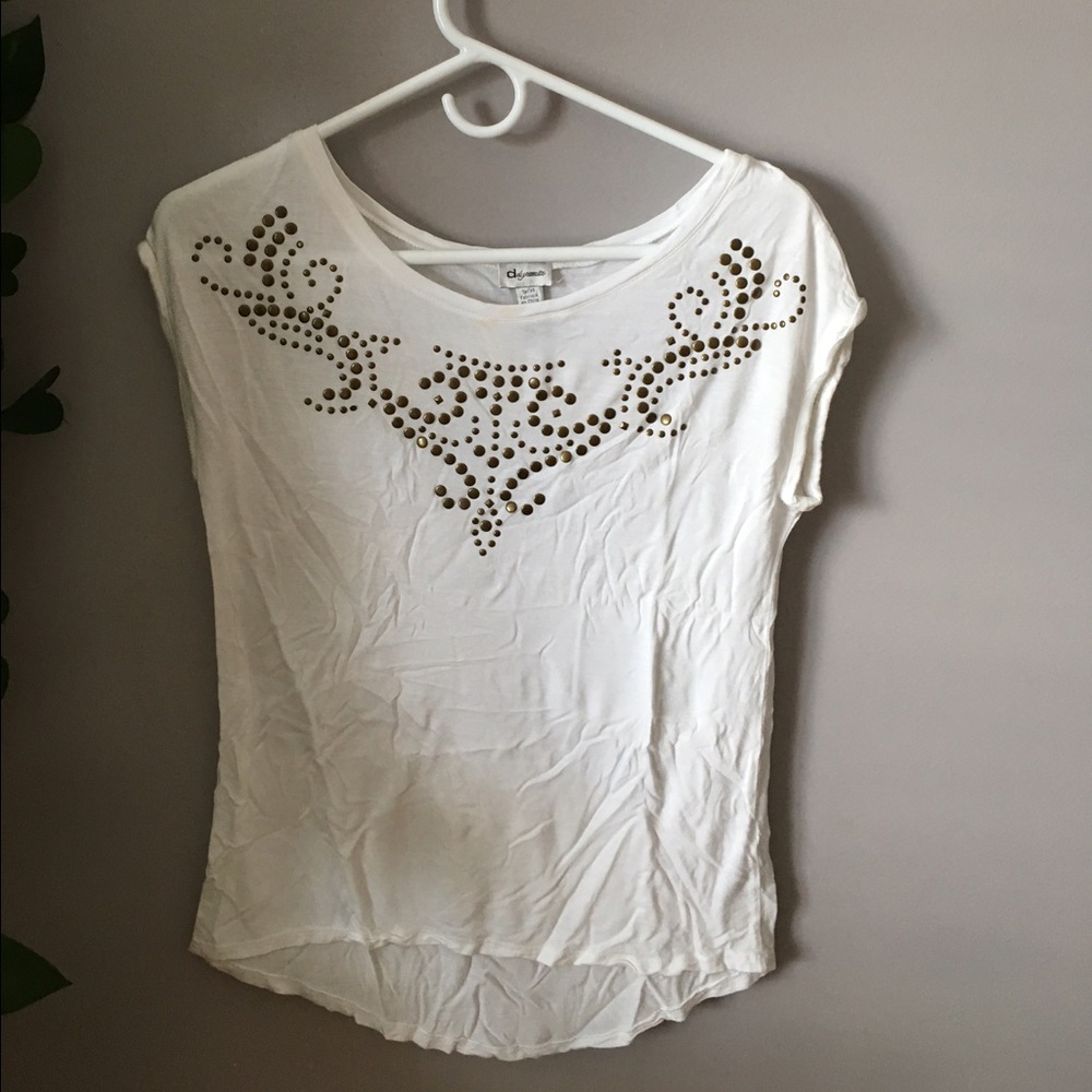 White loose tee with metal studs