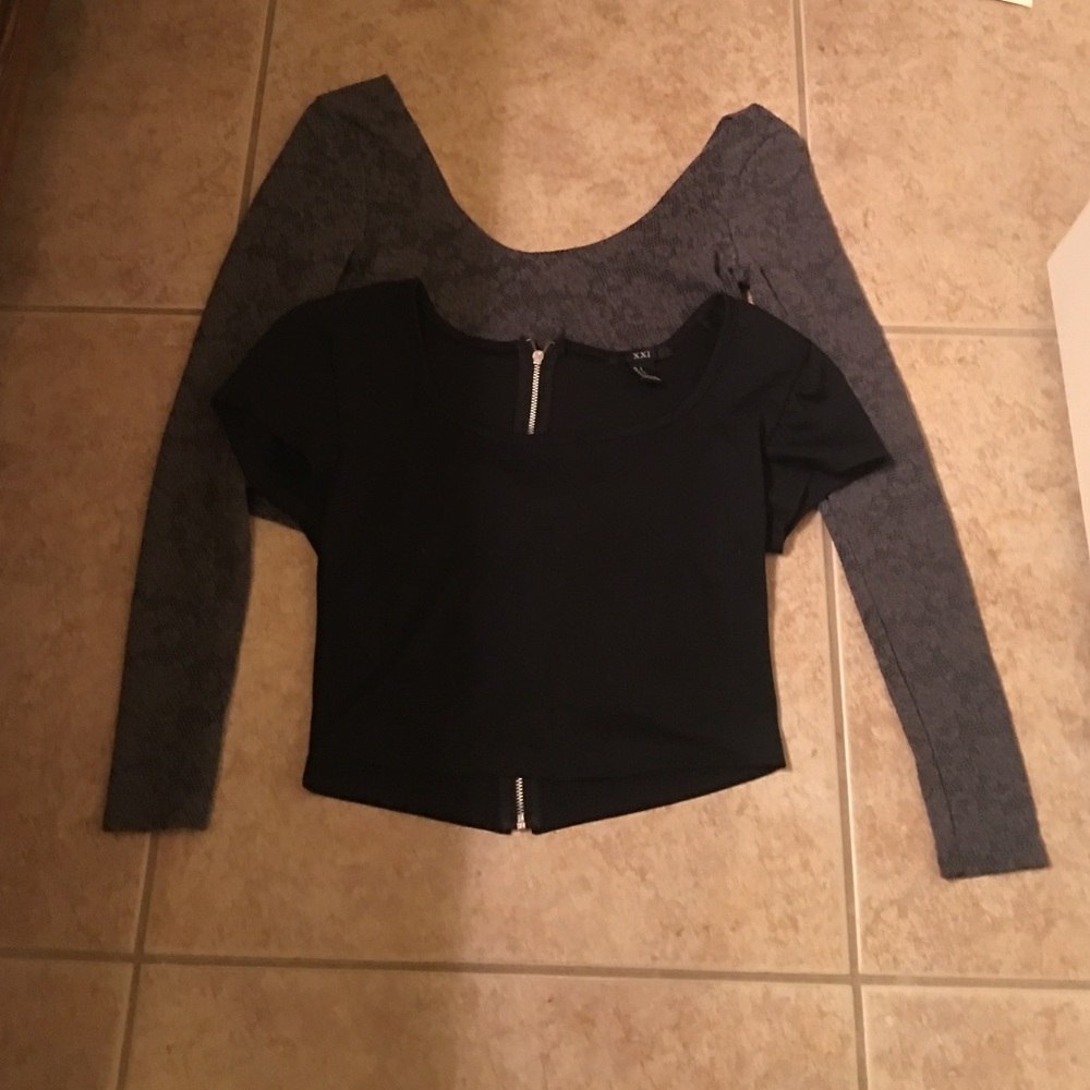 2 crop tops