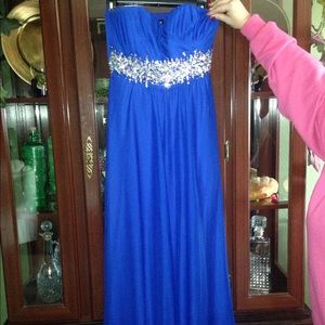 blue prom/pageant dress