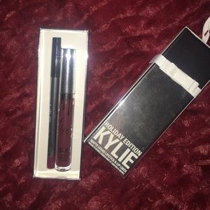 nib - kylie jenner holiday edition vixen lip kit.
