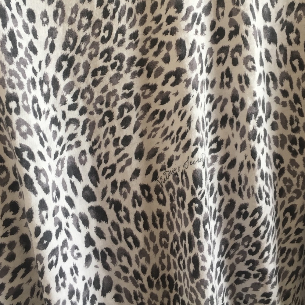 Victoria’s Secret Gray Leopard Sleep Tee - Picture 2 of 2