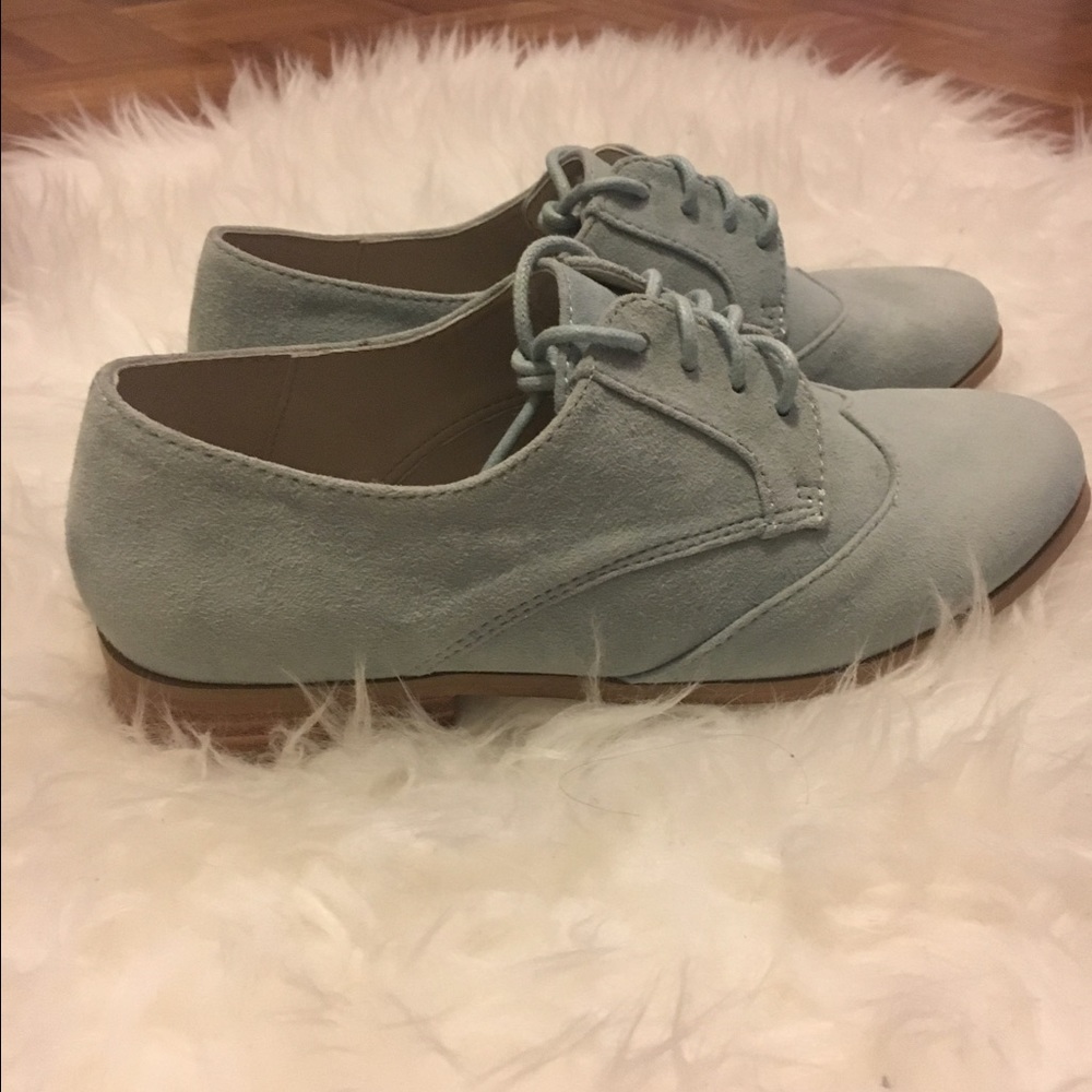 Never worn Shoe Mint oxfords from Aldo