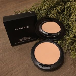 MAC Studio Fix Powder Plus Foundation