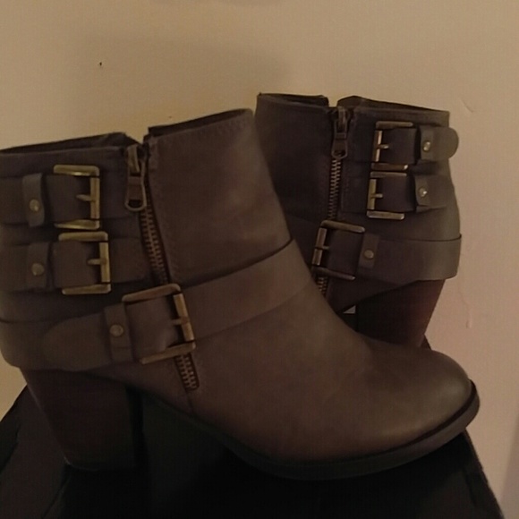 Boot - Picture 2 of 4