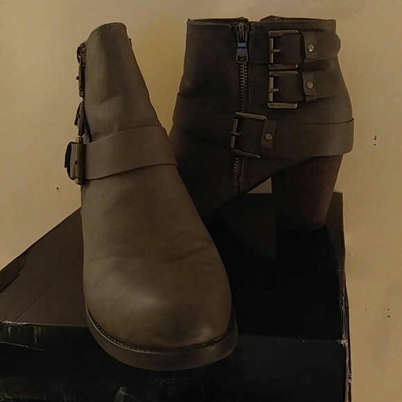 Boot - Picture 4 of 4