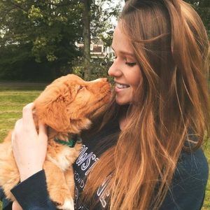 Meet your Posher, Holly