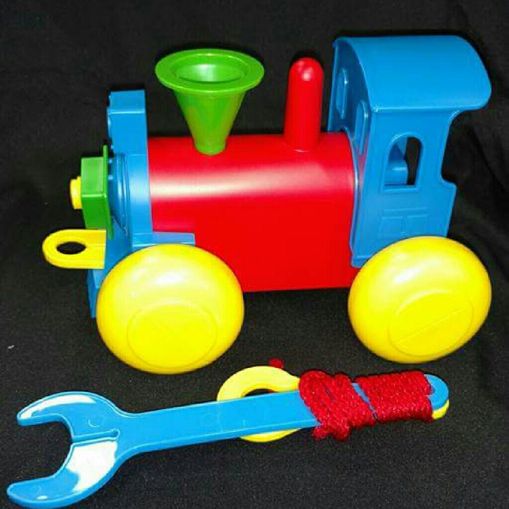 Tupperware Train -NEW