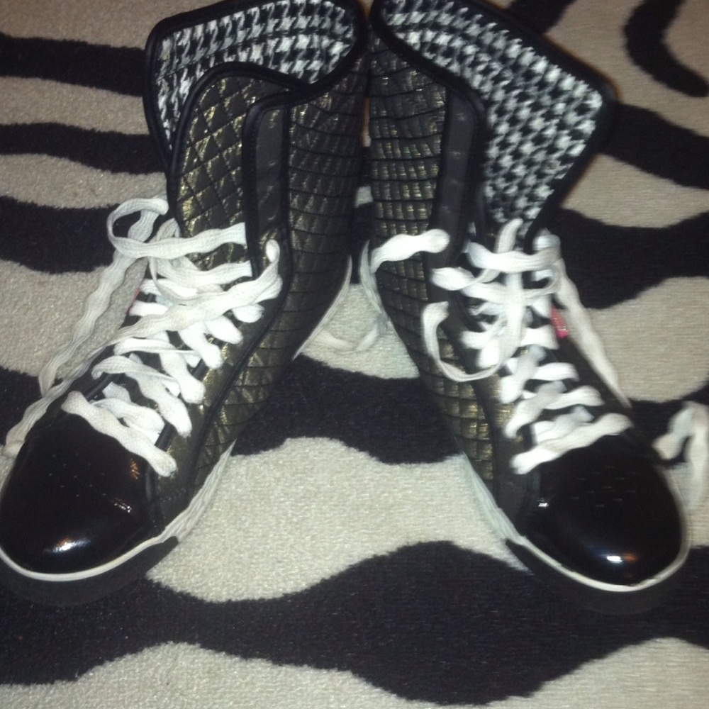 Pastry sneakers