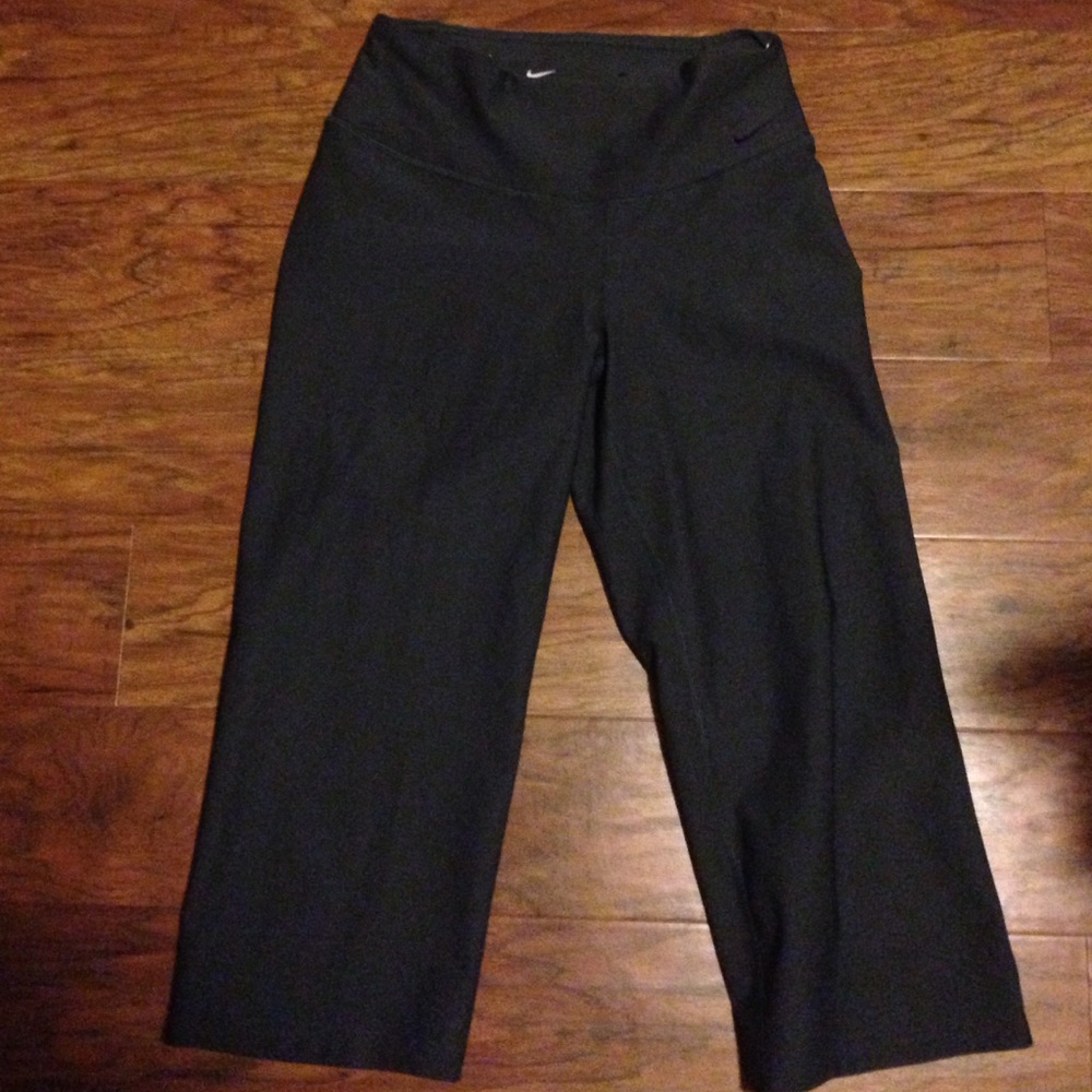Nike capris