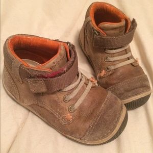 Stride-rite boots. Toddler boy size 7.5