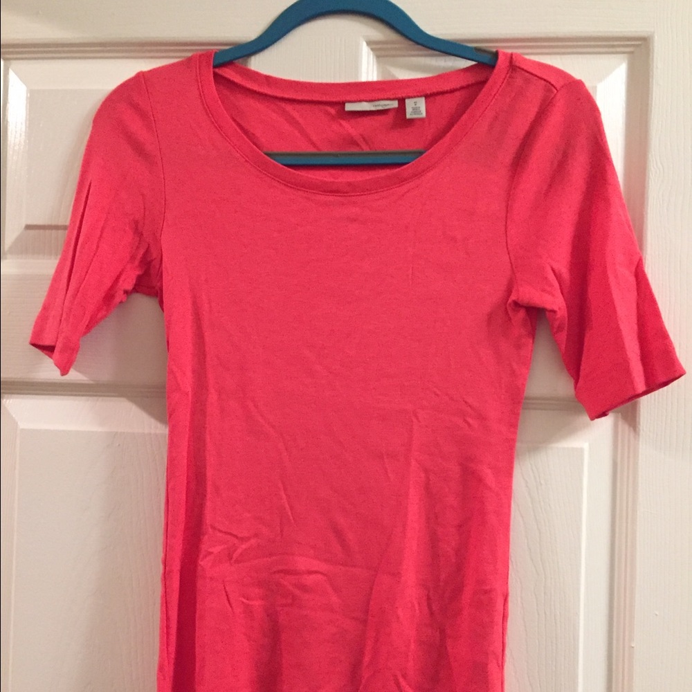 Scoop-neck fuchsia top from Nordstrom 💅🏼