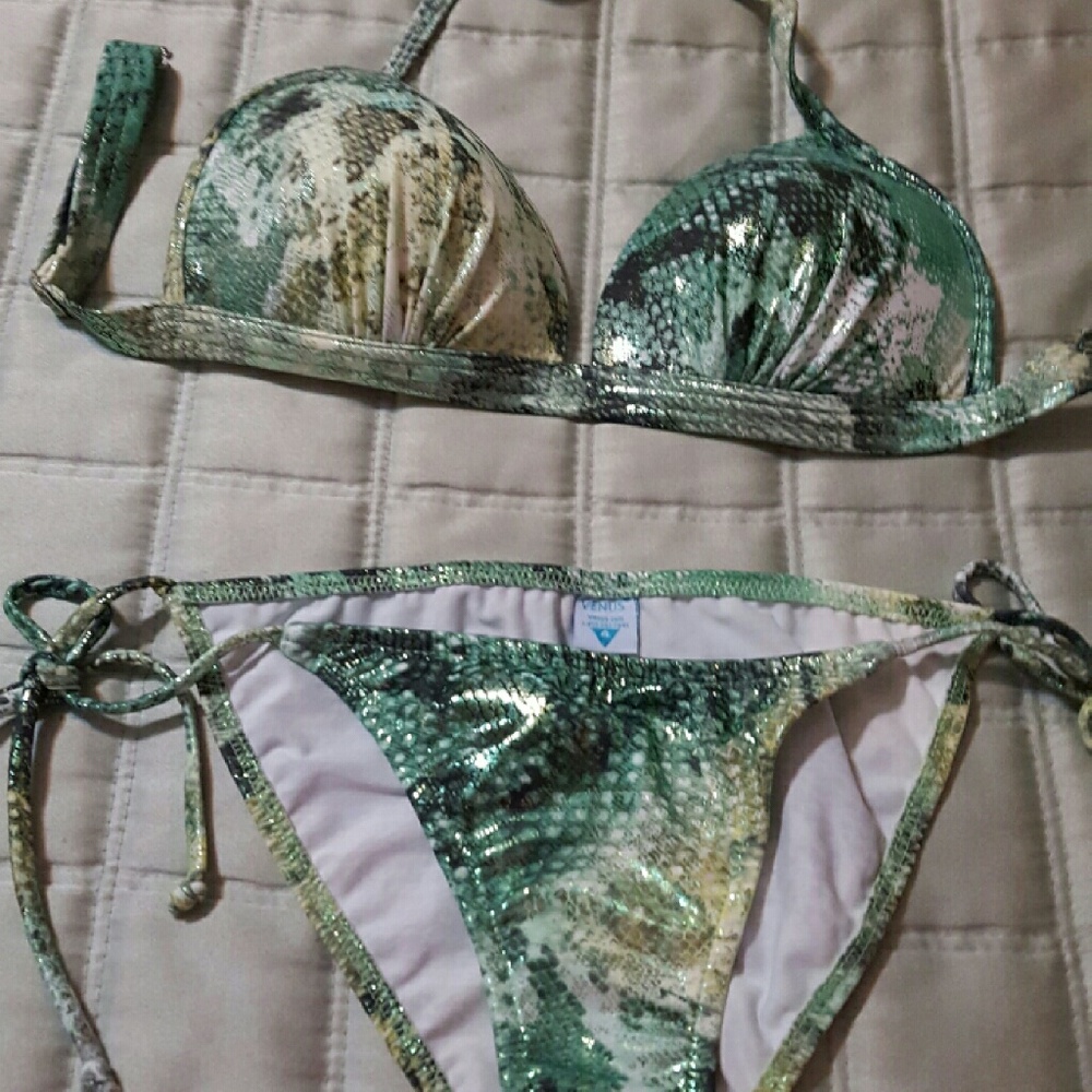 Swimsuit - Picture 1 of 1