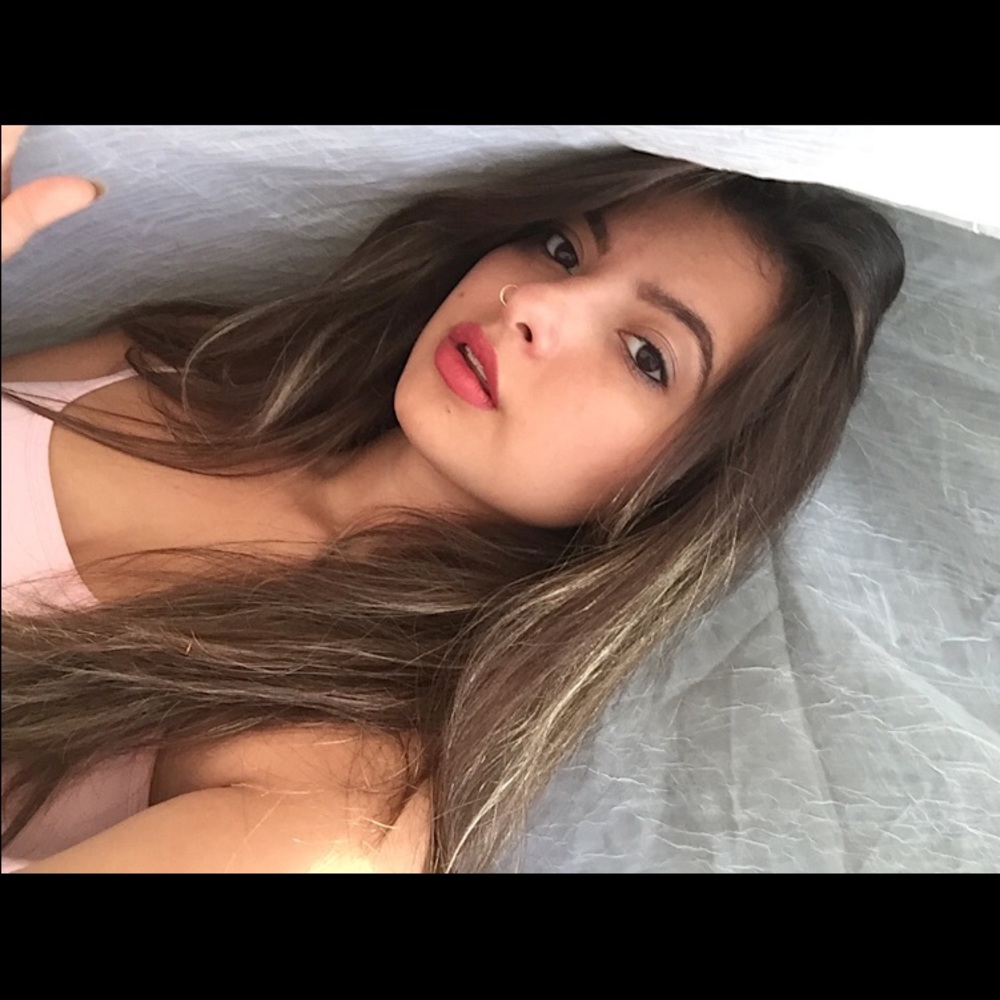 Meet your Posher, Maya