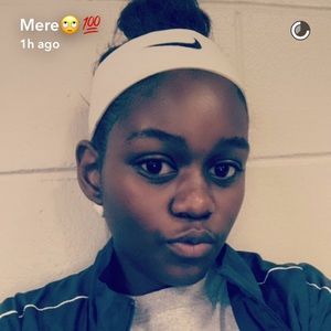 Meet your Posher, Dee